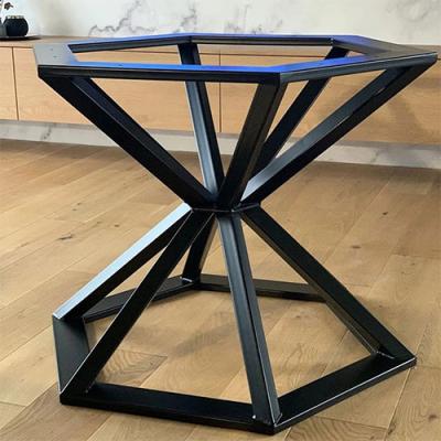 Möbel auffrischen durch neue Metall Tischbeine